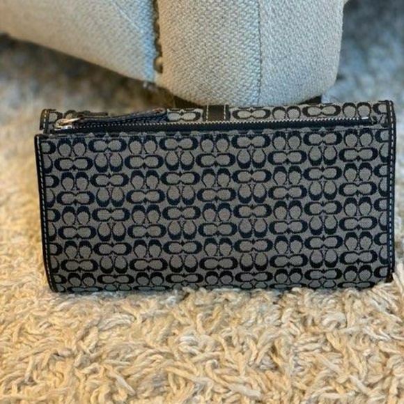 Coach | Wallet - Picture 3 of 8